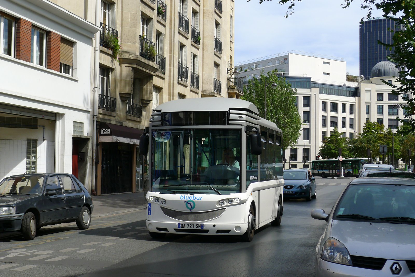Avant la concurrence chinoise, Bluebus a d'abord dû gérer deux incendies et deux ans de flotte clouée au sol